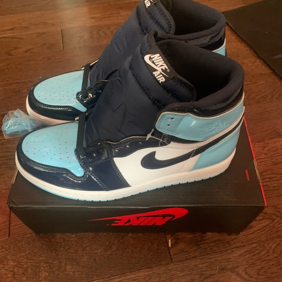 Jordan 1s Size 11 men’s Unworn And new - Picture 3 of 6